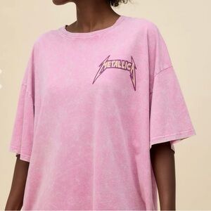 Daydreamer Pink Metallica US tour Graphic Tee OS